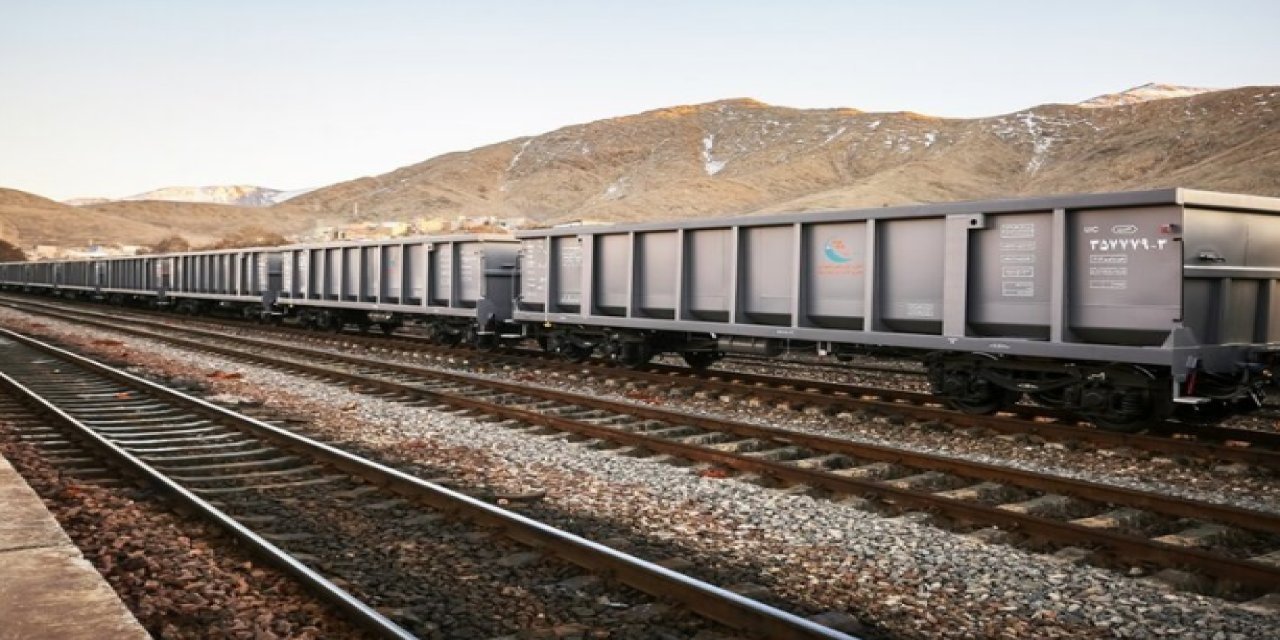 İran-Çin Treni Yola Çıkıyor