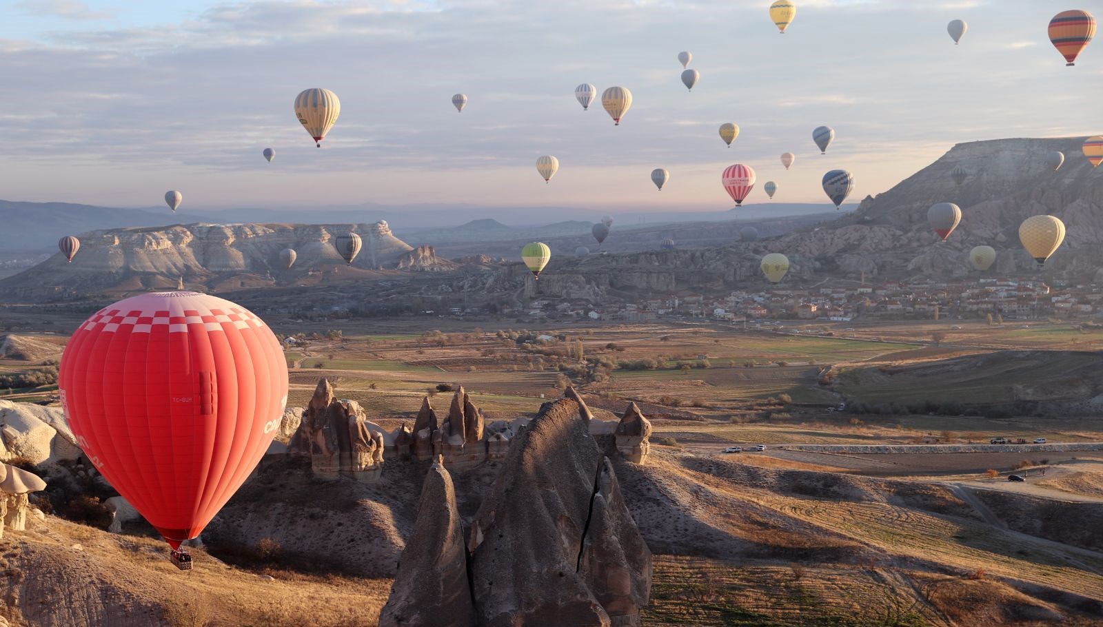 Kapadokya’daki balon turlarına rüzgar engeli