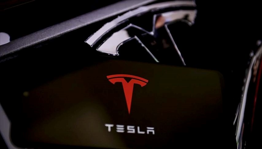 2,6 milyon Tesla otomobiline inceleme