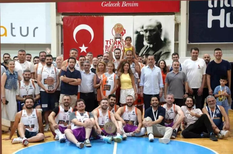 denizli-basketbol-liginde-sampiyonlar-belli-oldu-vqa5Hikz.jpg