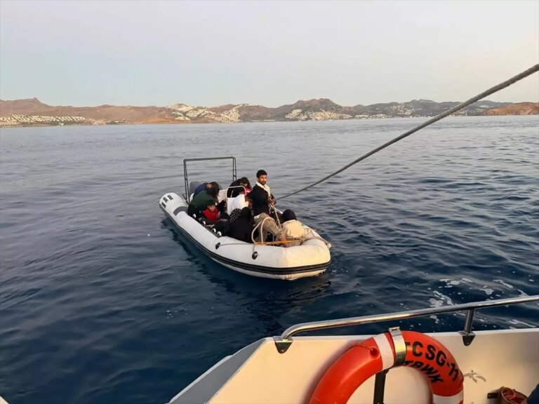 bodrum-aciklarinda-17-duzensiz-gocmen-yakalandi-2yAlatS3.jpg