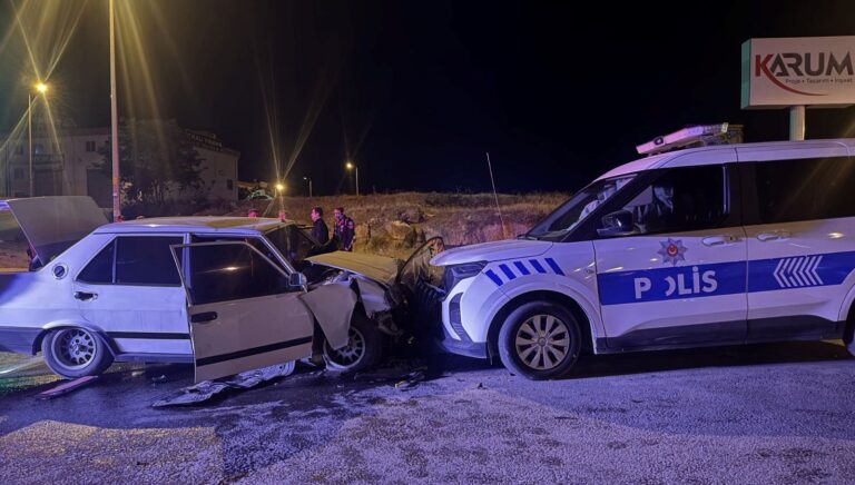 dur-ihtarina-uymayan-surucu-iki-polisi-yaraladi-rpVuXkl1.jpg