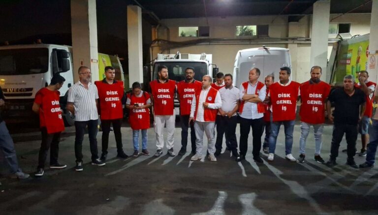 karsiyaka-belediyesi-iscileri-is-birakti-TLgRwCd1.jpg