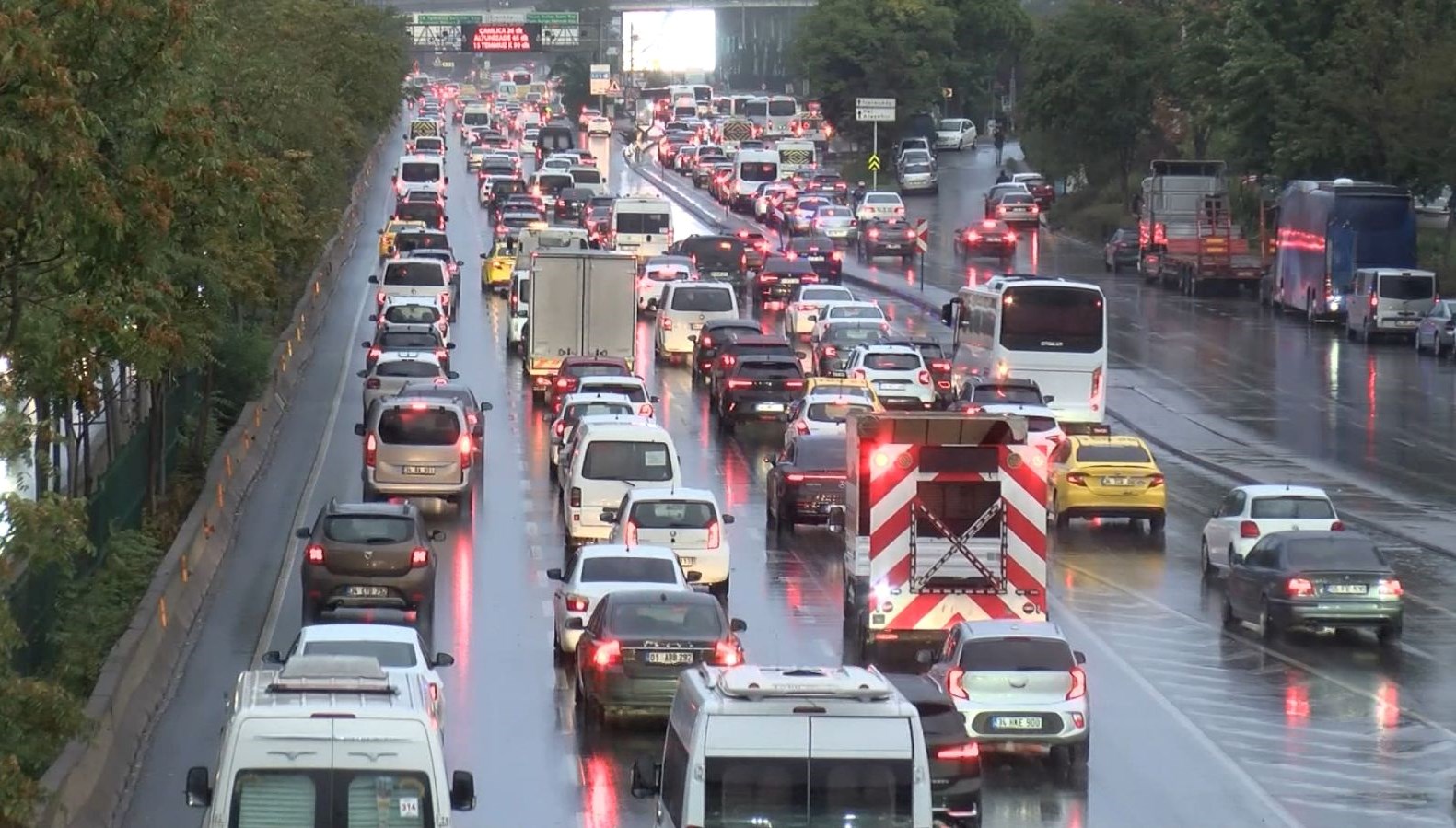 araba sattiracak trafik cezalari meclisin gundemine geliyor I7yW4XRA.jpg