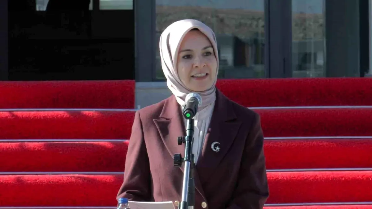 bakan goktas kayseriye geliyor XLtFmH2d.jpg