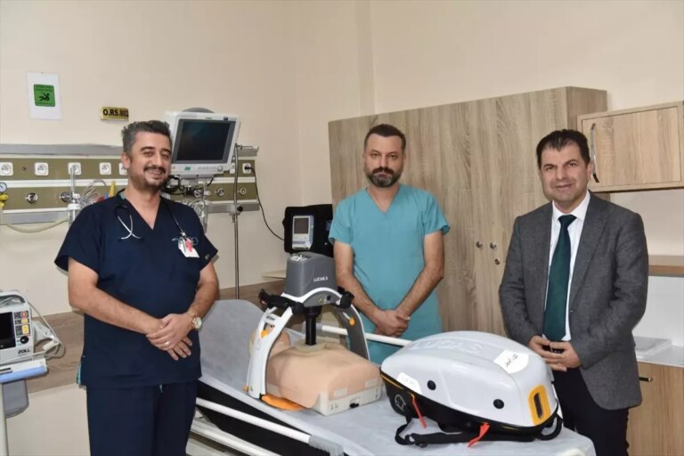 dicle-universitesi-hastanesine-yeni-cpr-cihazlari-kazandirildi-wXbrbrkr.jpg