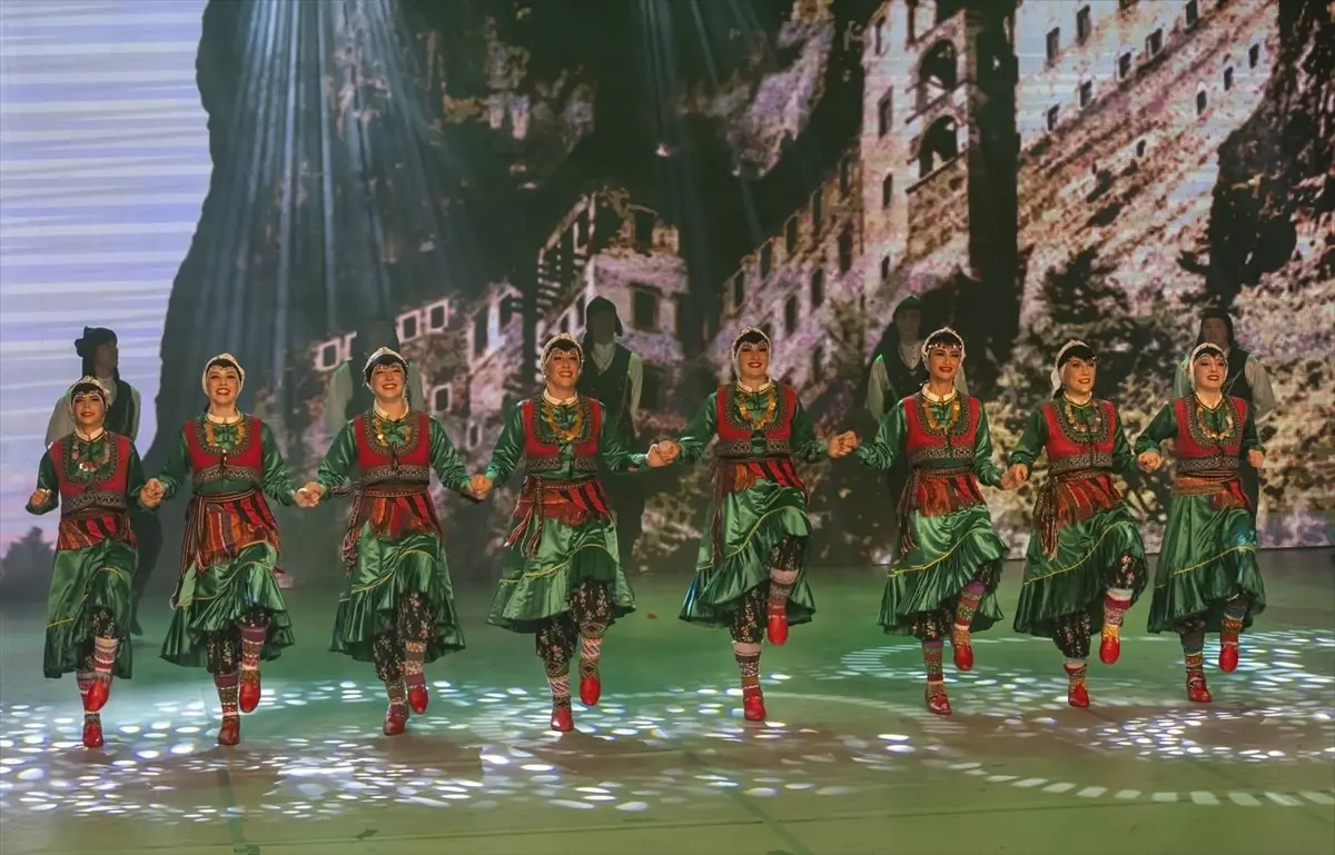 guzel sanatlar genel mudurlugu 90 yil etkinligi 59MQsIDe.jpg