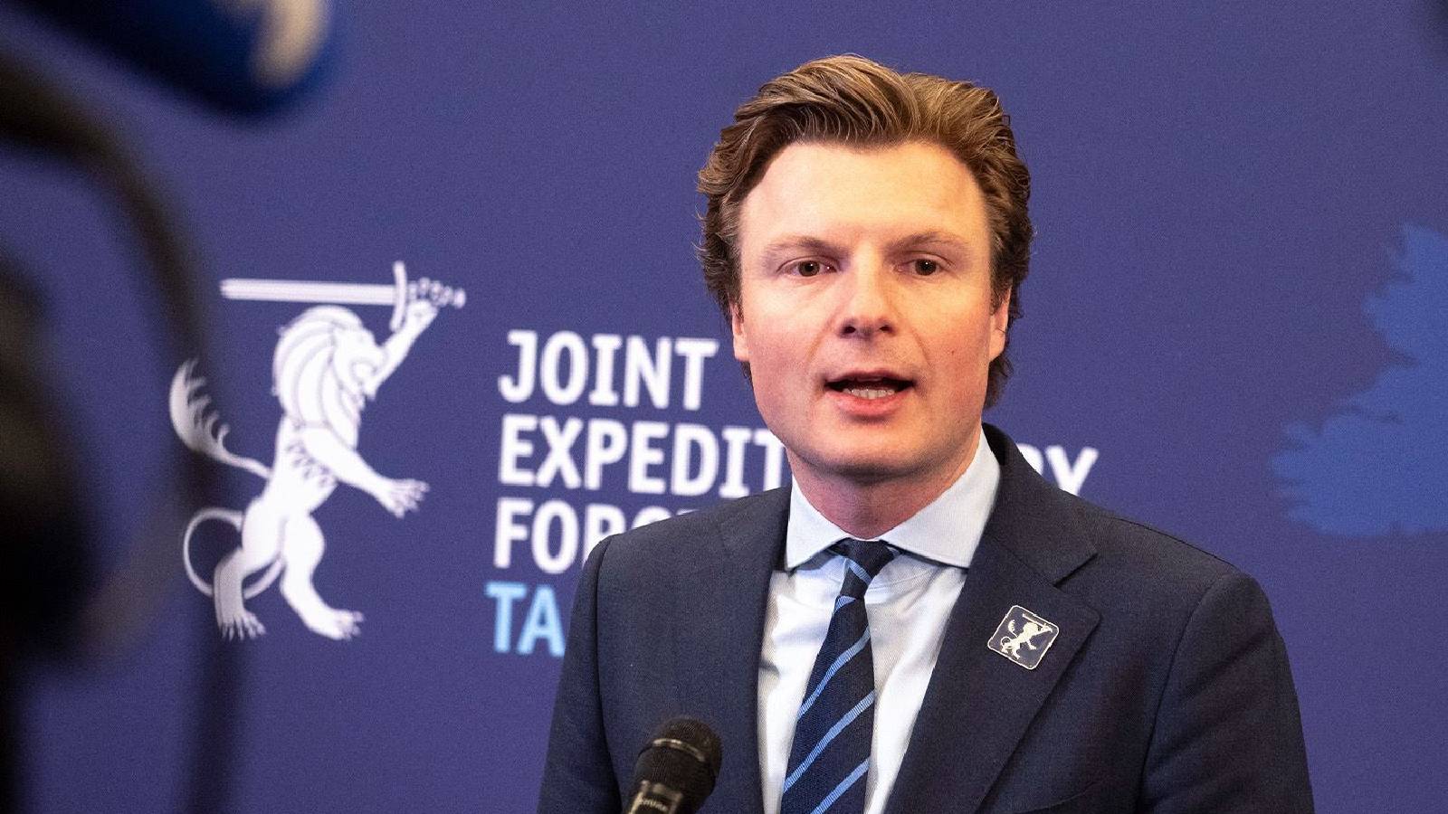 hollanda savunma bakani lubnan insani ve ekonomik alanlarda kapsamli destege ihtiyac duyuyor diyerek orduya 75 milyon dolarlik destek saglayacaklarini duyurdu P5vZkTcg.jpg