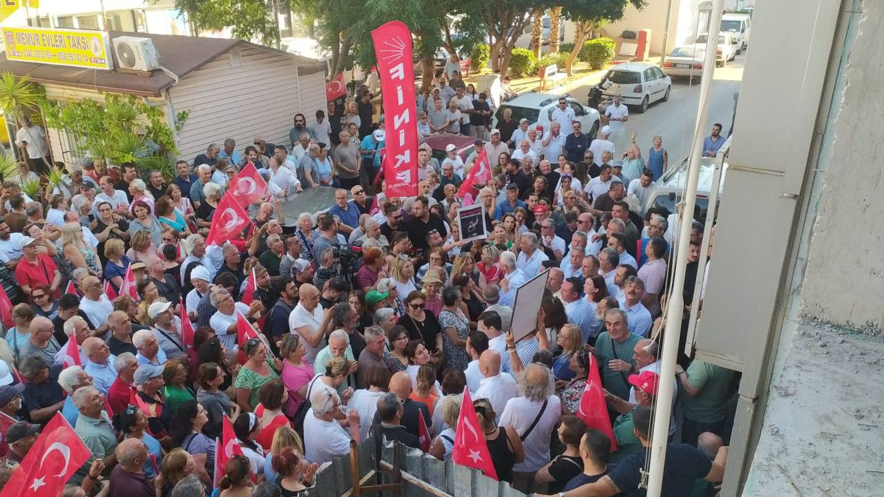 CHP Antalya’da görevden alma kararına tepki: Nail Kamacı’dan duygusal veda mesajı