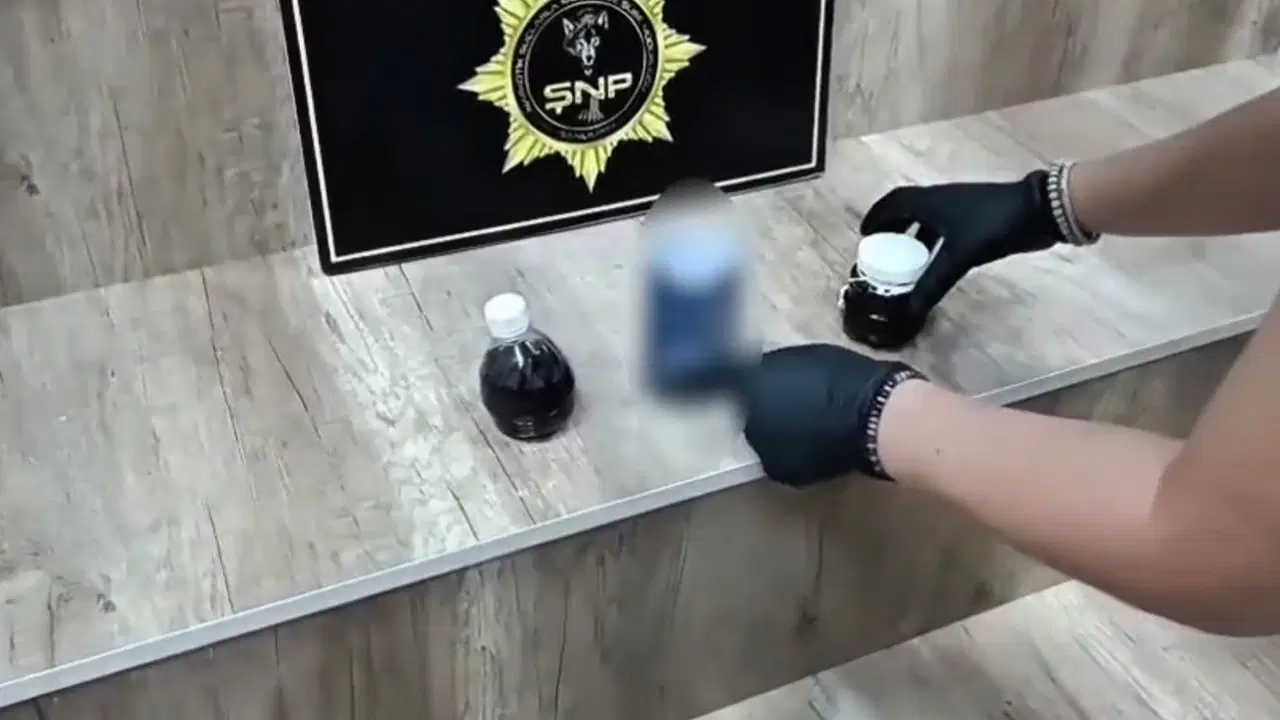 Siverek’te pet şişe düzeneğinde uyuşturucu ele geçirildi: 2 gözaltı Img