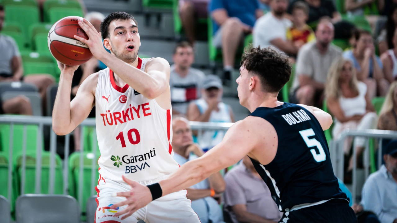 Genç milliler çeyrek finalde Slovenya’ya takıldı! Img