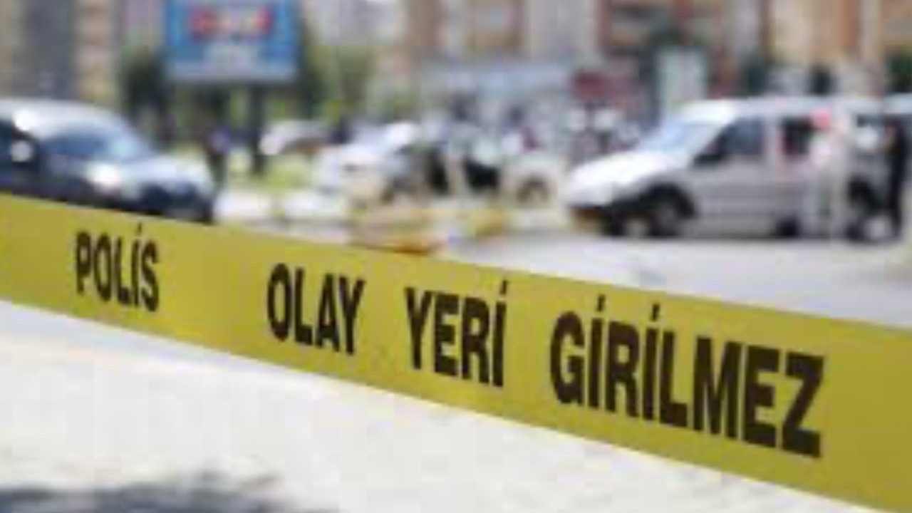 Kahramanmaraş’ta beton mikseri yokuş aşağı devrildi: 1 yaralı Img